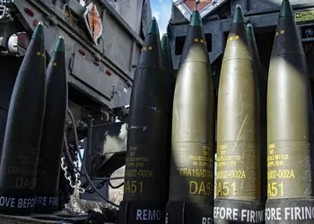 Чехия может закупить дополнительные 200 тысяч снарядов для Украины