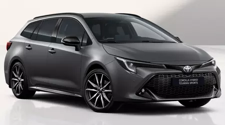 Corolla 2026 became the first Toyota in Europe with the new matte Onyx Grey paint finish