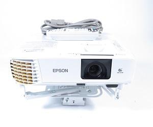 Epson Home Cinema 880 Full HD Projector for a Small Room