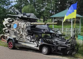 Украинец создал брутальный автомобиль с двумя Lockheed F-117 Nighthawk, множеством пушек и ракетой, чтобы напугать россиян