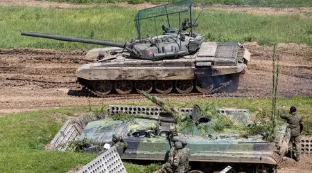 Now even Slovakia is testing "grills" on T-72 and Leopard tanks: drones force improvisation