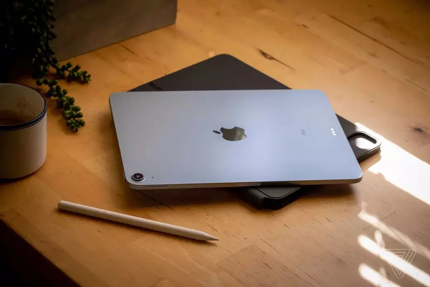 Apple остается лидером рынка планшетов