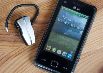 Первое знакомство с WinMo-коммуникатором LG GM730 Eigen 