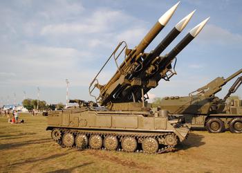 Tschechische Republik liefert 2 Batterien des Flugabwehrraketensystems Kub 2K12 an die Ukraine