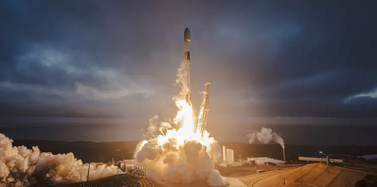 SpaceX launched 28 Starlink satellites on ...