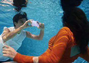 OPPO Reno13 F уже в Украине: быстрая зарядка, аккумулятор на 5800 мАч и защита IP69, цены от 15 000 гривен