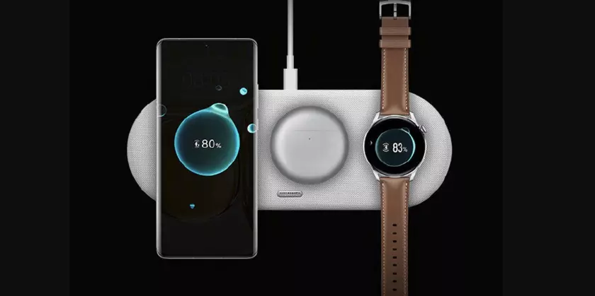 Еще один аналог Apple AirPower: Huawei представила беспроводную зарядку для трех устройств за $120