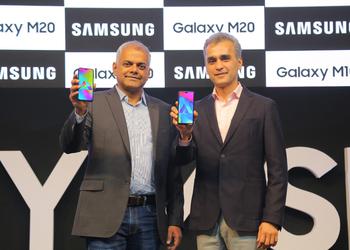 Анонс Galaxy M10 та Galaxy M20: перші смартфони Samsung із дисплеями Infinity-V