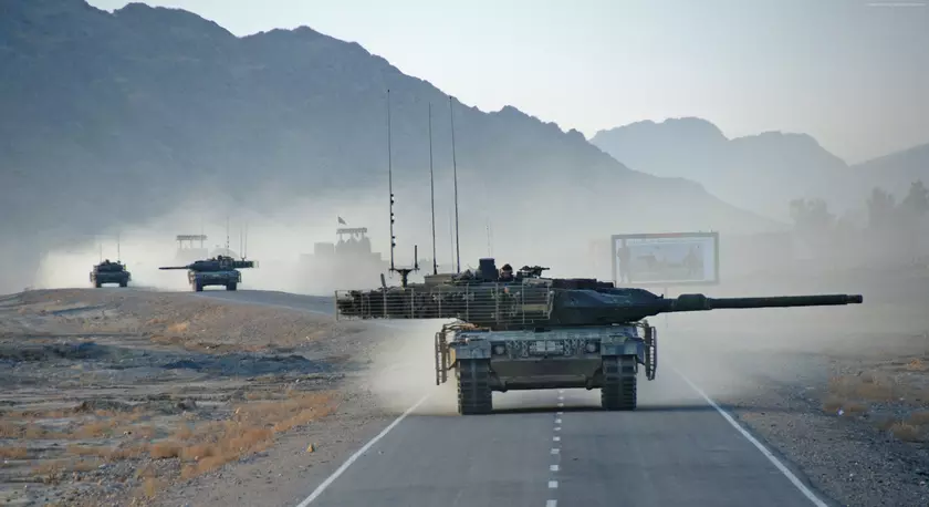 Германия передаст Украине 18 танков Leopard 2A6, чтобы совместно с Португалией и Швецией сформировать танковый батальон