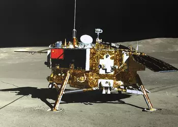 Китайский спутник Queqiao-2 успешно закрепился на орбите Луны