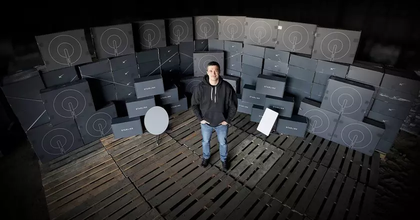 Польша передала Украине 1570 терминалов Starlink