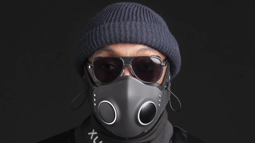Will.i.am из Black Eyed Peas представил защитную маску Xupermask с подсветкой и беспроводными наушниками