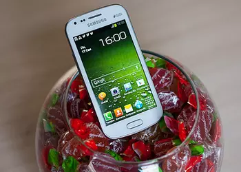 Беглый обзор «двухсимного» Android-смартфона Samsung Galaxy S Duos (GT-S7562)