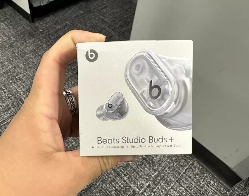 Beats Studio Buds+ заметили в Best Buy: прозрачный дизайн, улучшенный ANC и автономность до 36 часов