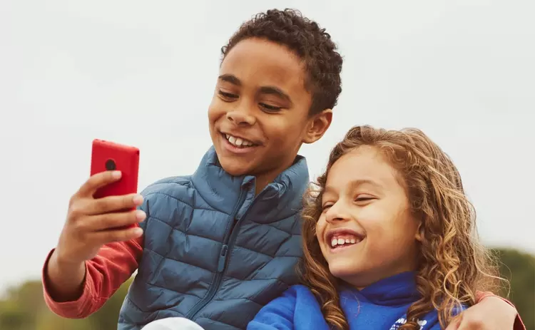 XploraOne par HMD — téléphone hybride ...