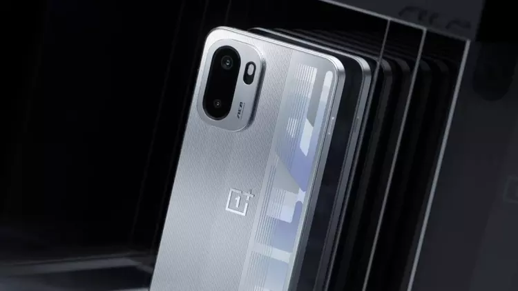 OnePlus Ace 6 Ultra: 165 Гц, Dimensity 9500 и амбиции уничтожить конкурентов