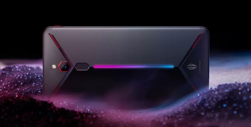 Nubia представила игровой смартфон Red Magic Mars с 10 ГБ ОЗУ