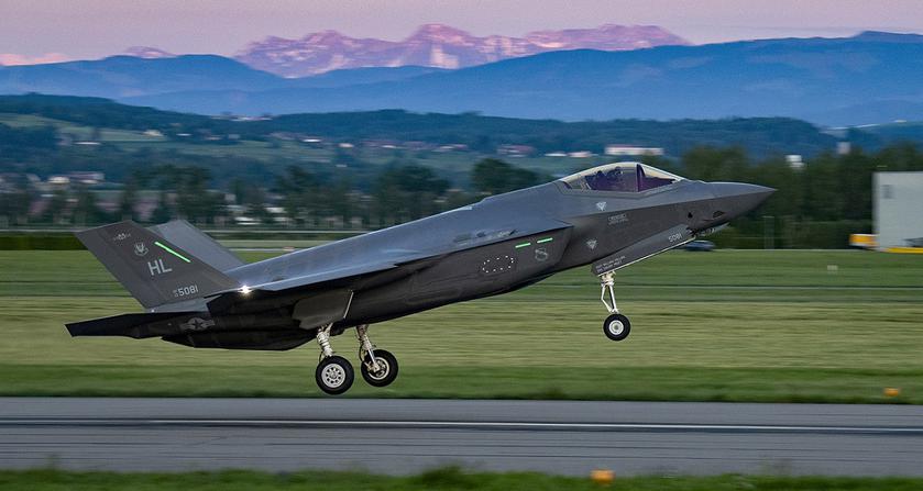 Lockheed Martin получила $746,3 млн для работы по контракту на поставку истребителей F-35 Lightning II в Швейцарию