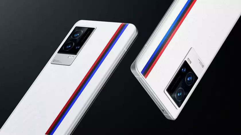 Vivo готовит к выходу флагман iQOO 9 с чипом Snapdragon 8 Gen 1, зарядкой на 120 Вт и экраном на 120 Гц