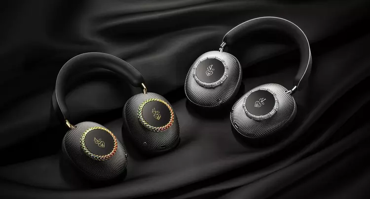 Loewe and Jacob&Co launched headphones with ...