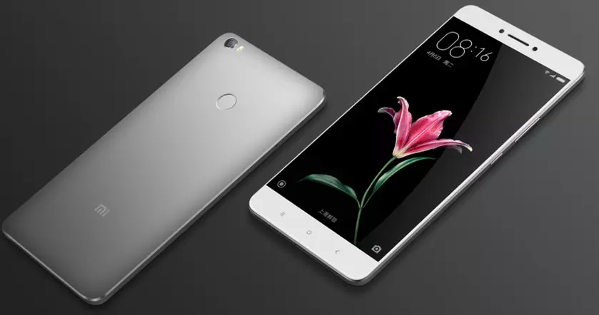 Xiaomi Mi Max 3 с огромным экраном 18:9 и мощной батарей