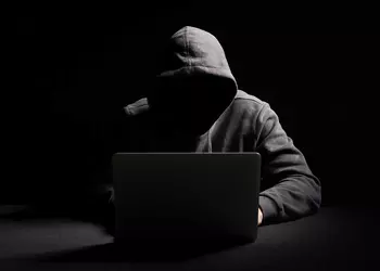 Хакер получил $1 млн за найденную уязвимость и отдал часть вознаграждения на помощь ВСУ