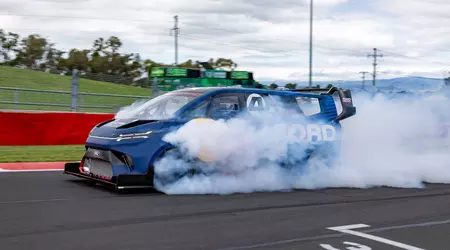 Ford Transit SuperVan 4.2 виявився швидшим за Mustang GTD на Нюрбургринзі