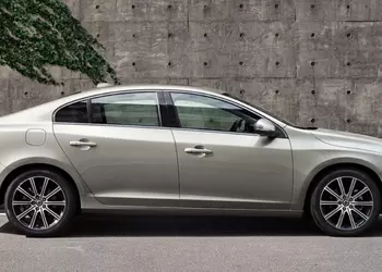 Volvo recalls sedans due to doors ...