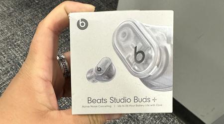 Les Beats Studio Buds+ repérés chez Best Buy : design transparent, ANC amélioré et jusqu'à 36 heures d'autonomie.