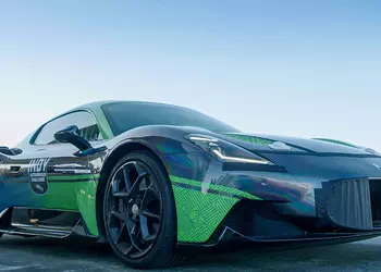 Maserati MC20 sets driverless speed record: 318 km/h on autopilot