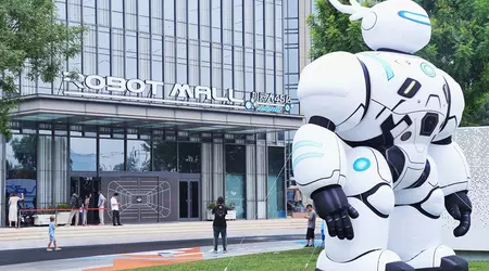 The future is here: Robot Mall, a huge specialised centre for the demonstration, sale and service of robots, has opened in Beijing