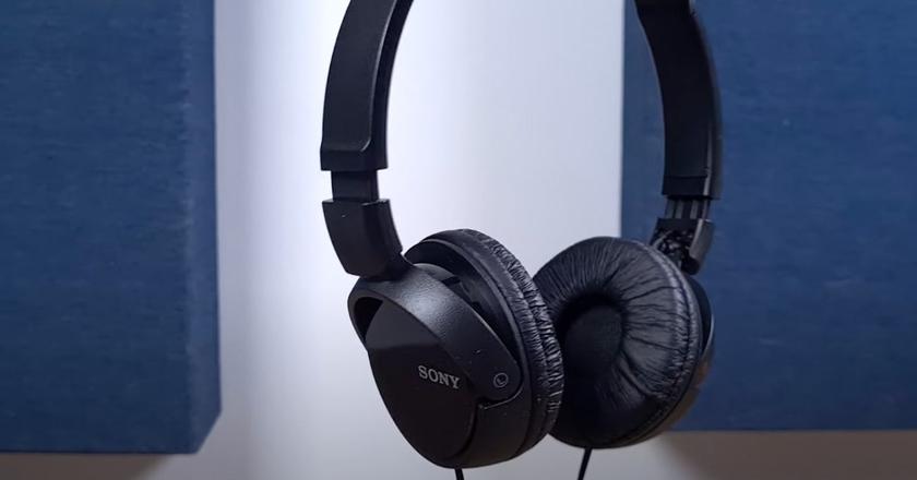 Sony ZX Series Wired headphones for older adults