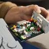 Миниатюра комплекта LEGO с контроллером и диорамами