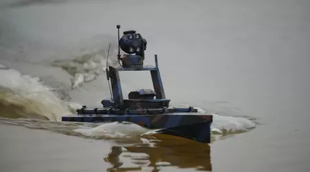 Ukrainian Defence Forces test new Black Widow 2 river drones