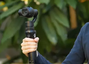 DJI представила ручную 4K камеру Osmo со стабилизирующим подвесом