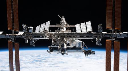 La NASA ha annullato la passeggiata spaziale degli astronauti a causa del relitto di un razzo russo che minacciava la Stazione Spaziale Internazionale