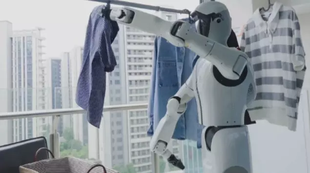 Shiguang S1: A Chinese household robot ...