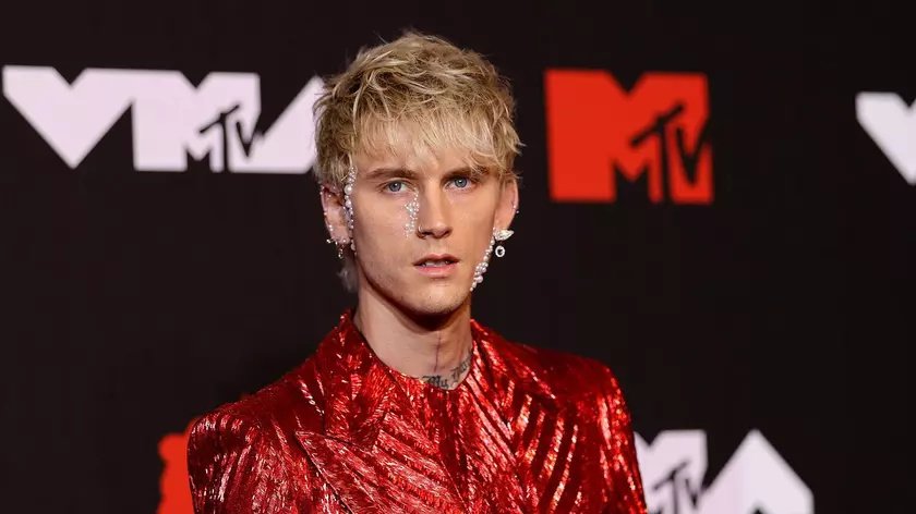Муж Меган Фокс, рэпер Machine Gun Kelly, намерен получить роль Линка в грядущей киноадаптации видеоигры "The Legend of Zelda"