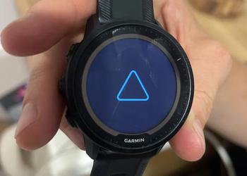 Garmin исправила баг, из-за которого часы зависали на "синем треугольнике" после обновления