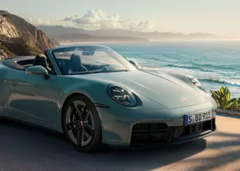 Обновлённый Porsche 911 Carrera 4S получил +30 л.с. и тормоза от GTS