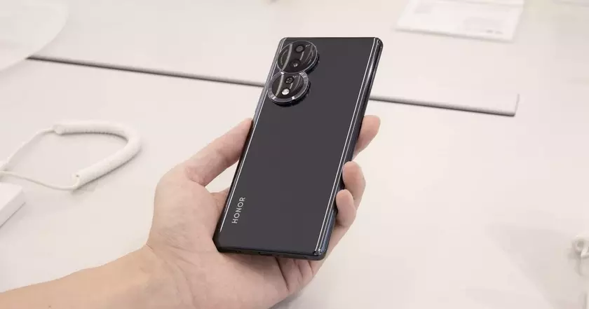 Snapdragon 782G и два фронтальных модуля на 50 МП по цене от $420 – известны характеристики и стоимость Honor 80