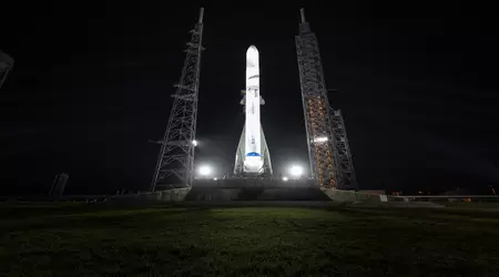  Blue Origin's New Glenn heavy rocket lifts off for the first time