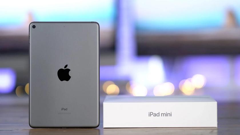 Apple признала планшет iPad mini устаревшим продуктом