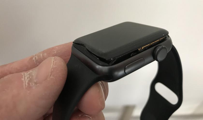A swollen battery in Apple Watch destroys your watch and can lead to injury - affects all generations of devices except Series 7