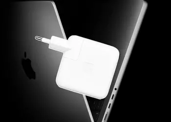 Не жадность, а забота об экологии: в Европе новый MacBook Pro M5 продается без зарядного устройства