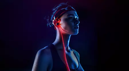 Meizu introduced headphones Halo with luminous wires and an analog of AirPods for $ 79