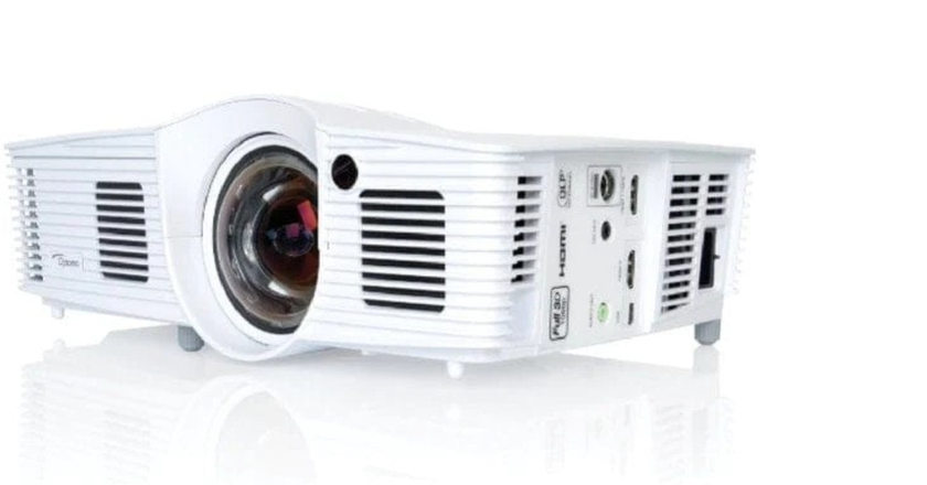 Optoma EH200ST projector for golf simulator