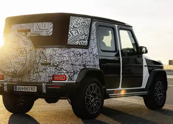 Mercedes Takes New G-Class Convertible for ...
