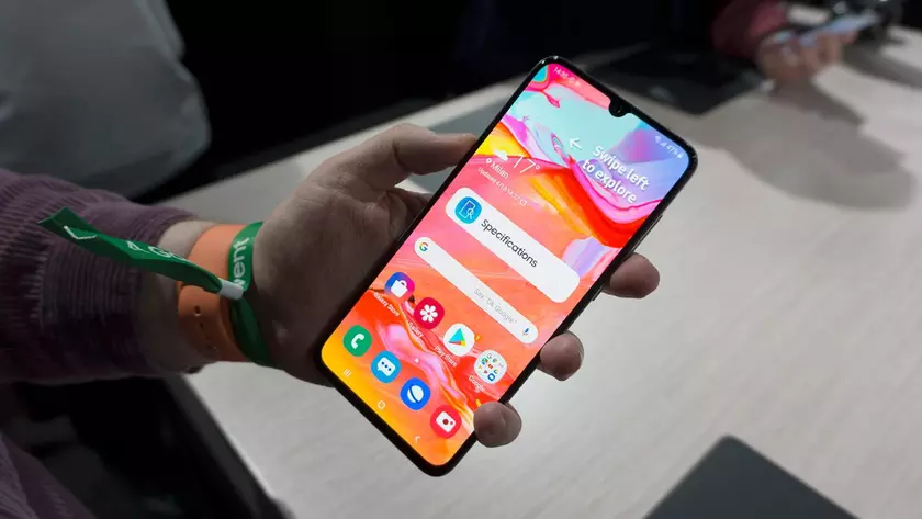 Samsung Galaxy A70 начал получать обновление Android 10 с оболочкой One UI 2.0