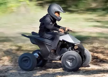 Tesla запускает в Европе продажи детского квадроцикла Cyberquad for Kids, запрещенного в США